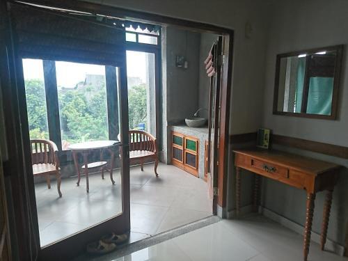 Hostal Dalem Arum (for Women Only)