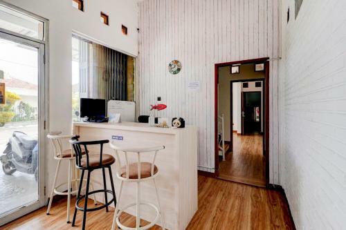 Hotel Oyo 90712 Wisma Acidalia