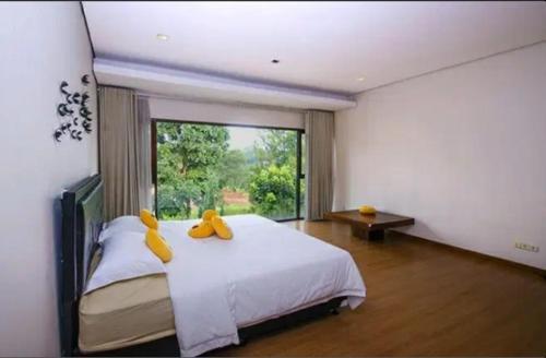 3 Br Villa Bandungsejuk28