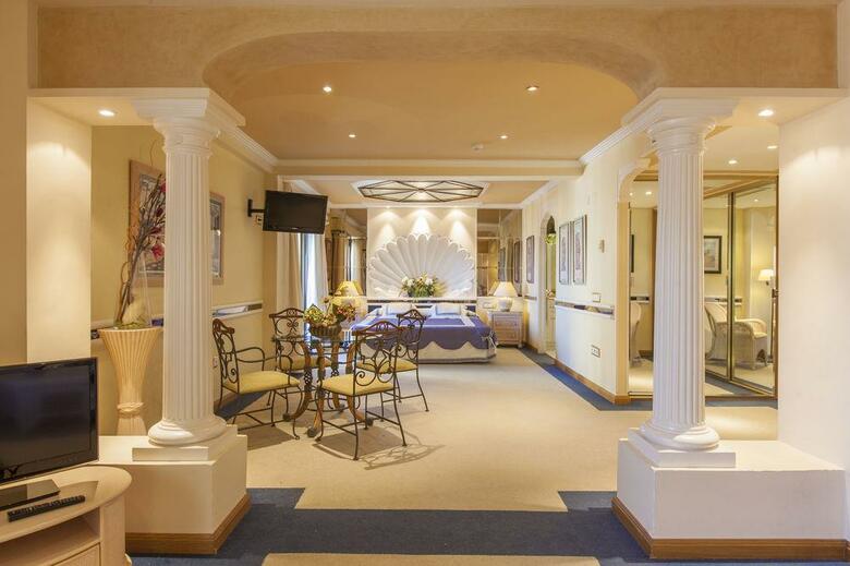 Hotel Benidorm East By Pierre & Vacances