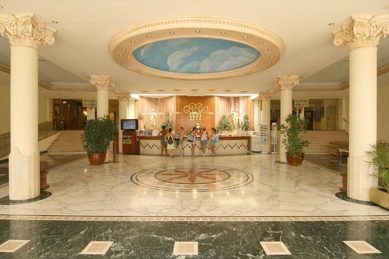 Hotel Benidorm East By Pierre & Vacances