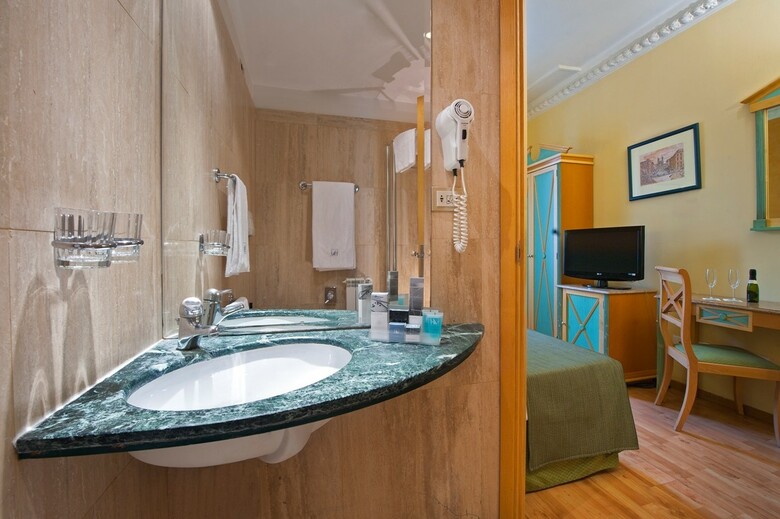Hotel Exe Domus Aurea
