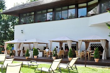 Hotel Alpin(.)
