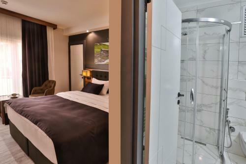 Albergue Azra Residence