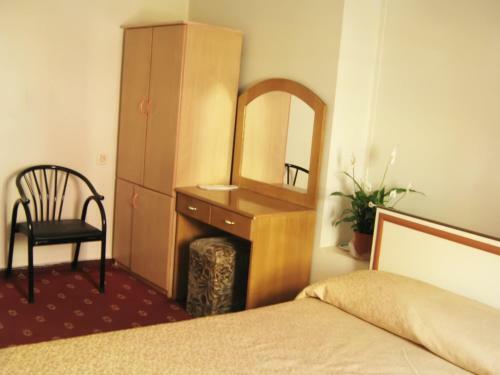 Yunus Hotel