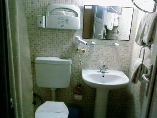 Yunus Hotel