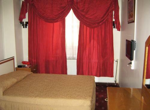 Yunus Hotel