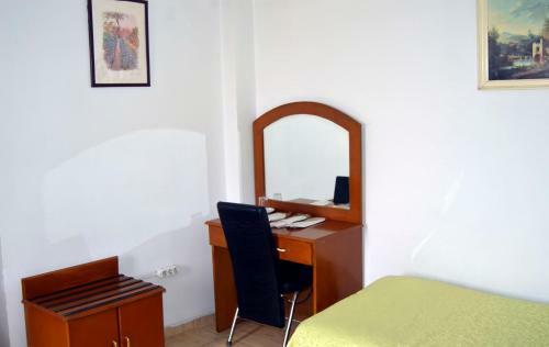 Yunus Hotel