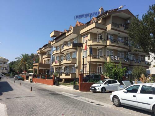 Marina Apart Hotel