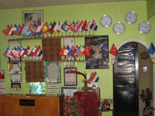 Hostal Hotel Necmi