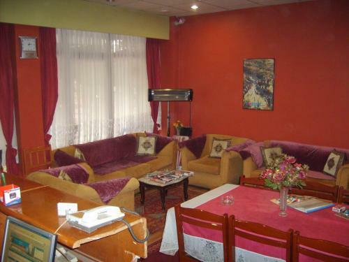 Hostal Hotel Necmi