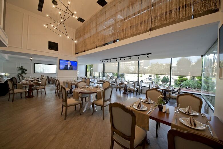 North Point Hotel