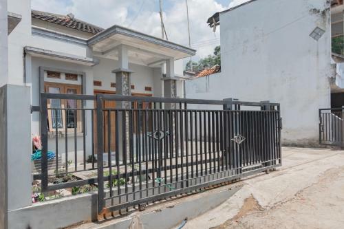 Hotel Small Homestay Syariah Sikembar Ciwidey