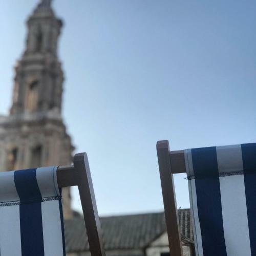 El Patio Del Limonero