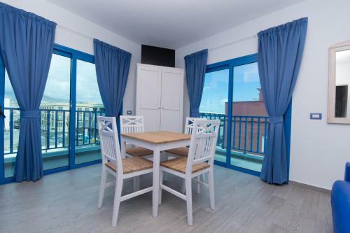 Hostal Riva Guest House Los Abrigos