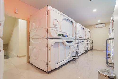 On The Go Capsule Hotel Redpartner