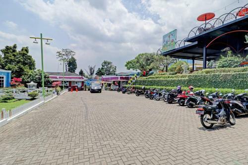 Hotel Oyo 90617 Rumah Oma Opa