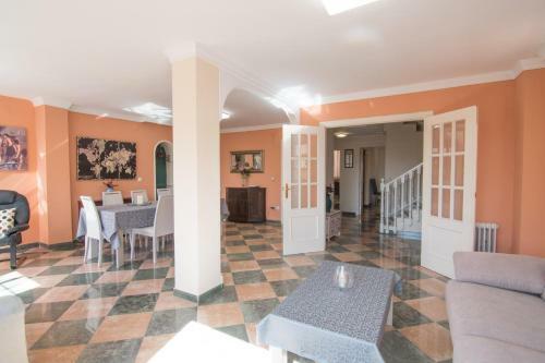 Tuguest Villas Blancas