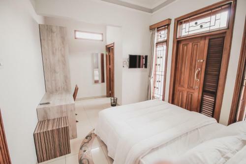 Hostal Stay Inn Pasteur Bandung, Husein Sastranegara Airport