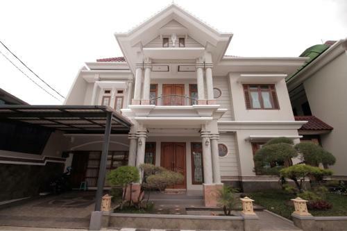 Hostal Stay Inn Pasteur Bandung, Husein Sastranegara Airport