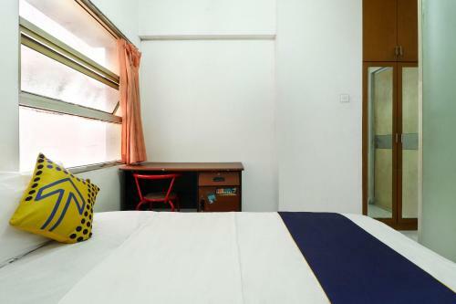 Hotel Spot On 90894 Icarus Home Syariah