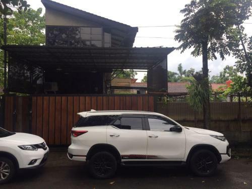 Villa 2 Lt 500m2 Di Perkotaan Margahayu Bandung