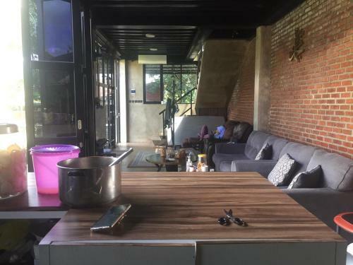 Villa 2 Lt 500m2 Di Perkotaan Margahayu Bandung