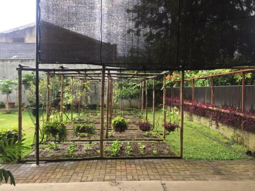 Villa 2 Lt 500m2 Di Perkotaan Margahayu Bandung