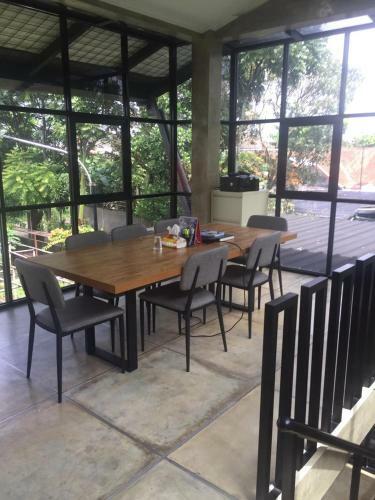 Villa 2 Lt 500m2 Di Perkotaan Margahayu Bandung
