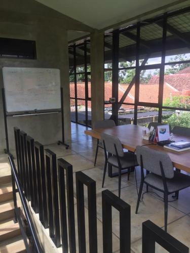 Villa 2 Lt 500m2 Di Perkotaan Margahayu Bandung