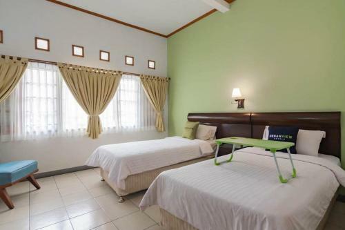 Urbanview Hotel Rumah Asri Bandung