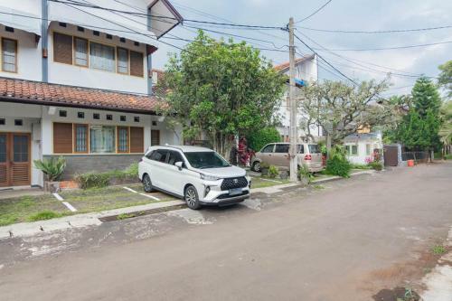Urbanview Hotel Rumah Asri Bandung