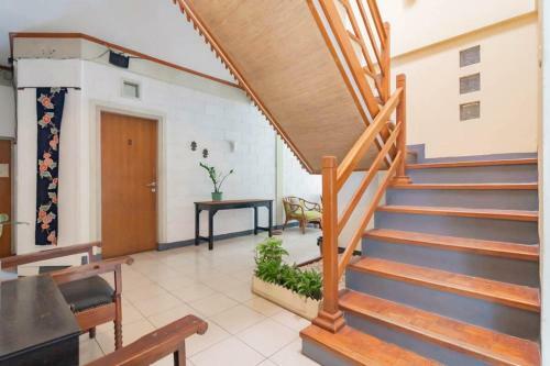 Urbanview Hotel Rumah Asri Bandung