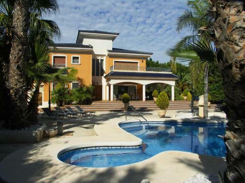 Villa Santa Maria