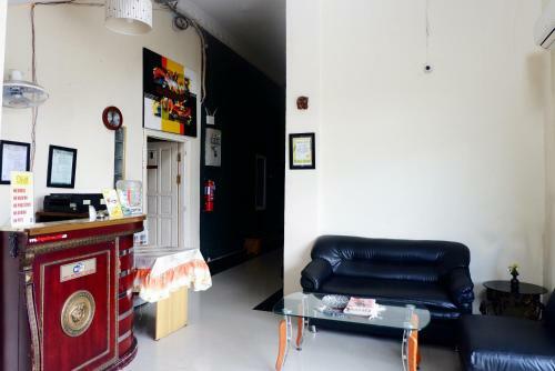 Hostal Olive Guest House Bumi Mas Raya