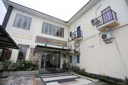 Hostal Olive Guest House Bumi Mas Raya