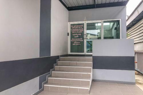 Hotel Oyo 1159 K&K Apartment