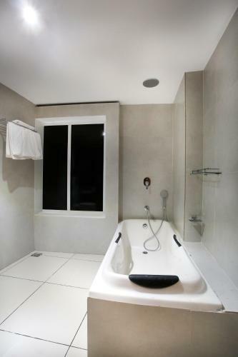 Hotel Navarathna
