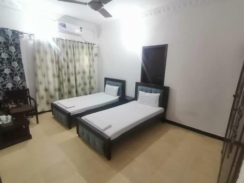 Hostal Lux Lounge Guest House