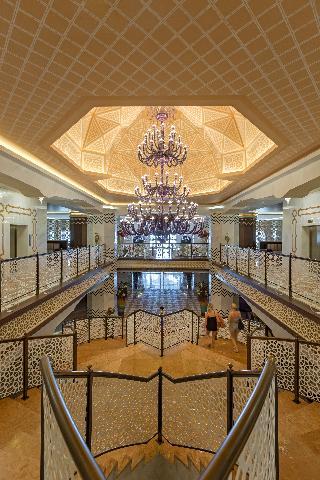Royal Taj Mahal Hotel