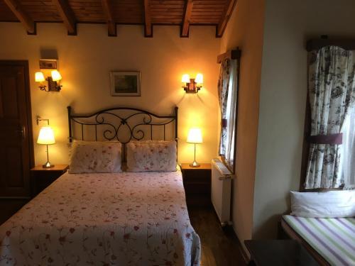 Hostal Piccolo Mondo Hotel