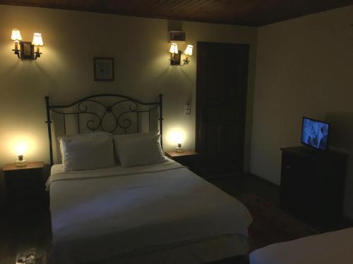 Hostal Piccolo Mondo Hotel