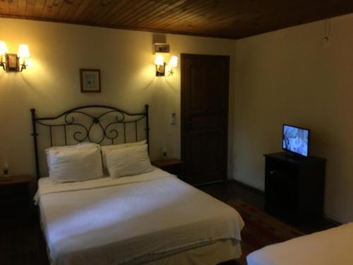 Hostal Piccolo Mondo Hotel