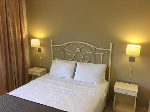 Hostal Piccolo Mondo Hotel