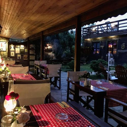 Hostal Piccolo Mondo Hotel