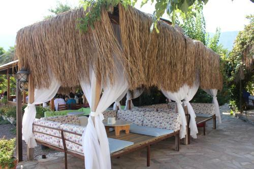 Changa Hotel