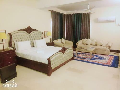 Hostal Royal Motel Guest House