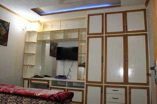 Apartamento Roshan Heights