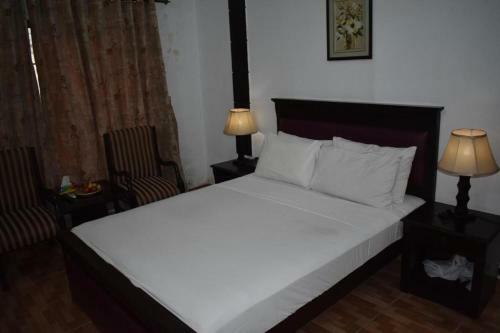 Hostal Elysium 99 Guest House