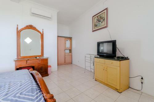 Adinda Beach Hotel And Villa